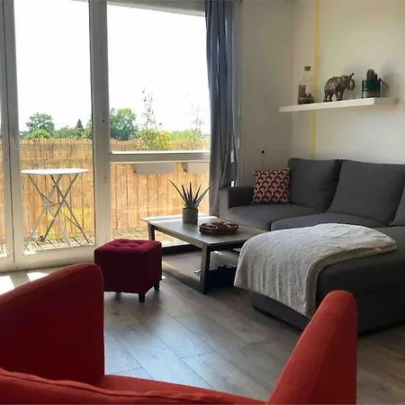 - 45m2 Avec Parking Daire Avon